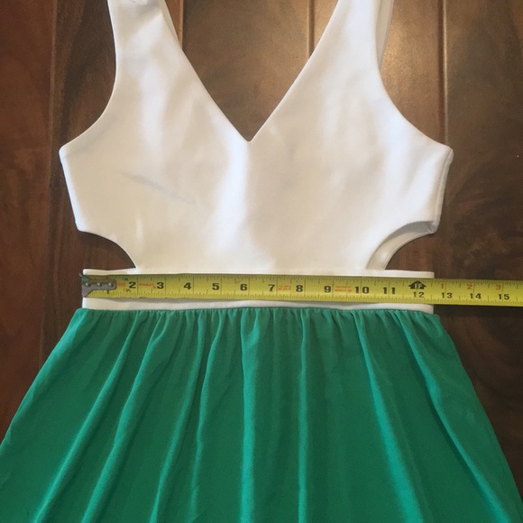 Dress - Picture 3 of 5